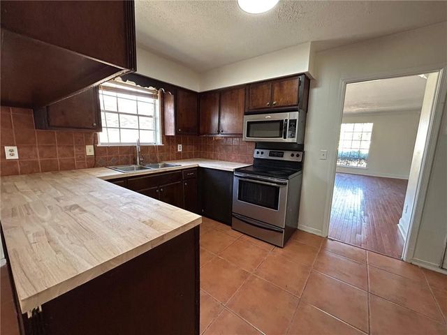 2603 St Stephens Road, Mobile, AL 36617