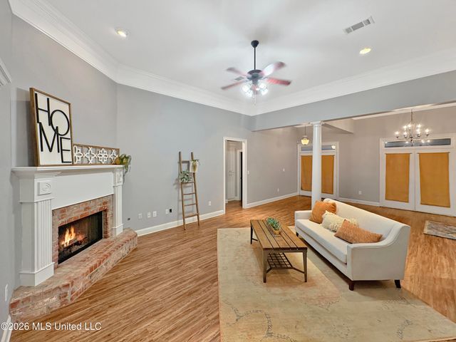 423 Old Town Circle, Brandon, MS 39042