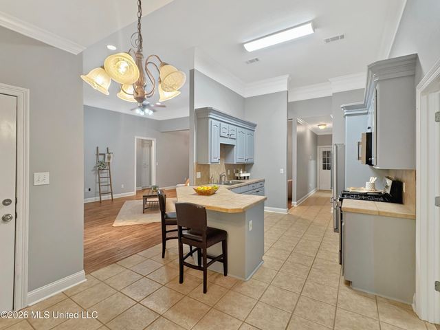 423 Old Town Circle, Brandon, MS 39042