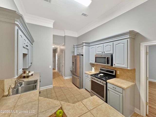 423 Old Town Circle, Brandon, MS 39042
