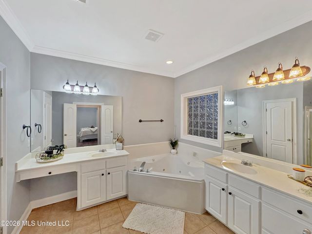 423 Old Town Circle, Brandon, MS 39042