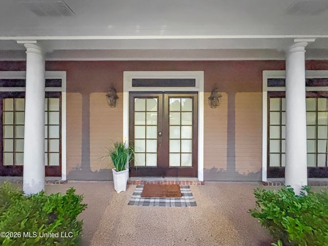 423 Old Town Circle, Brandon, MS 39042