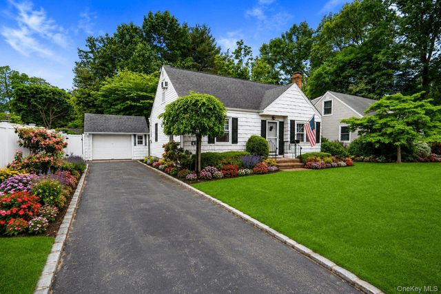 4 Birch Place, Glen Cove, NY 11542
