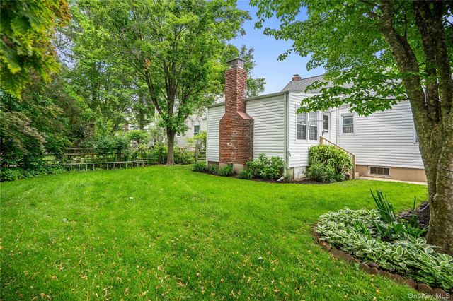 4 Birch Place, Glen Cove, NY 11542