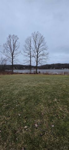 1400 Lakeview Drive, Tipton, MI 49287