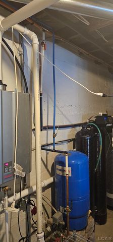 1400 Lakeview Drive, Tipton, MI 49287