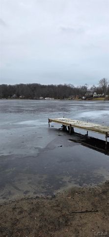 1400 Lakeview Drive, Tipton, MI 49287