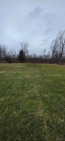 1400 Lakeview Drive, Tipton, MI 49287