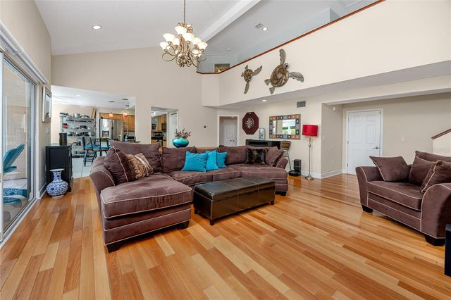 405 8TH AVENUE N, Tierra Verde, FL 33715