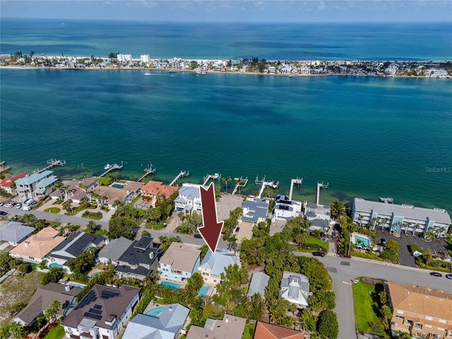 405 8TH AVENUE N, Tierra Verde, FL 33715