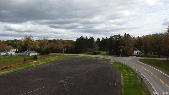 000 SILVER LAKE Road, Green Oak Township, MI 48178