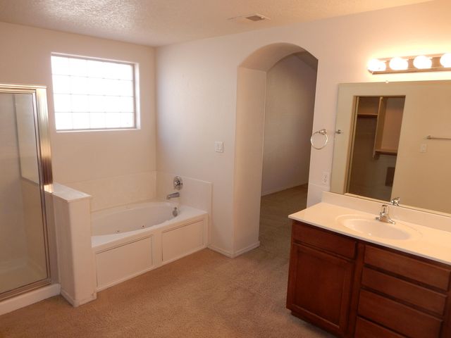 10516 Bitter Creek Drive NW, Albuquerque, NM 87114