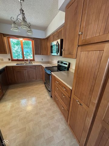 408 Sherwood Drive, Covington, IN 47932