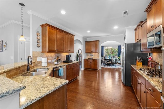 2521 Thorngrove Court, Fayetteville, NC 28303