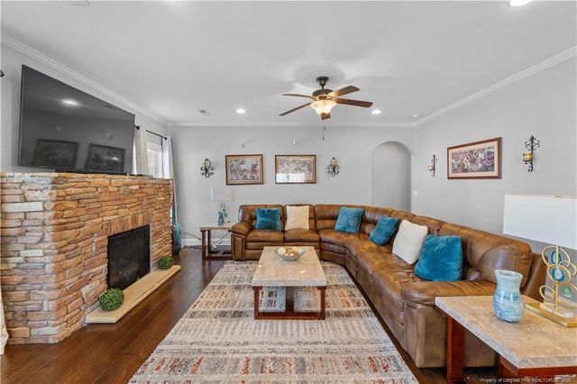2521 Thorngrove Court, Fayetteville, NC 28303
