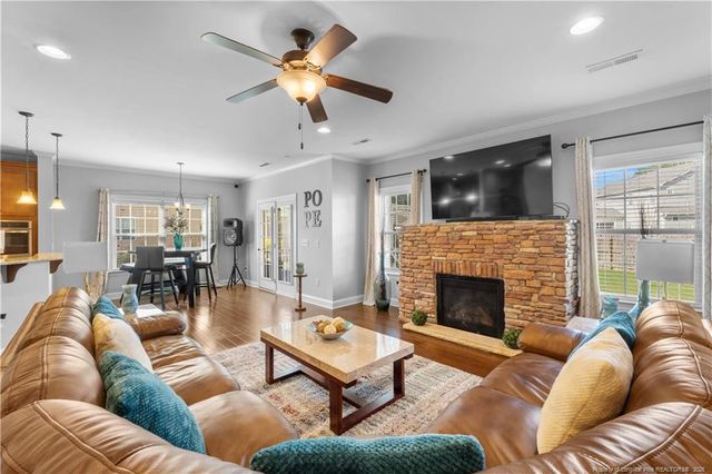 2521 Thorngrove Court, Fayetteville, NC 28303