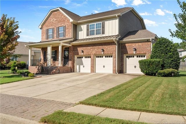 2521 Thorngrove Court, Fayetteville, NC 28303