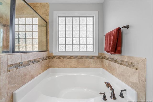 2521 Thorngrove Court, Fayetteville, NC 28303