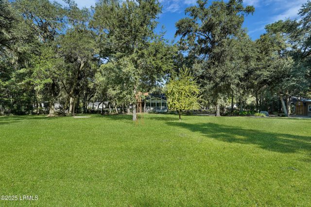 13 Arbor Lane, St. Helena Island, SC 29920