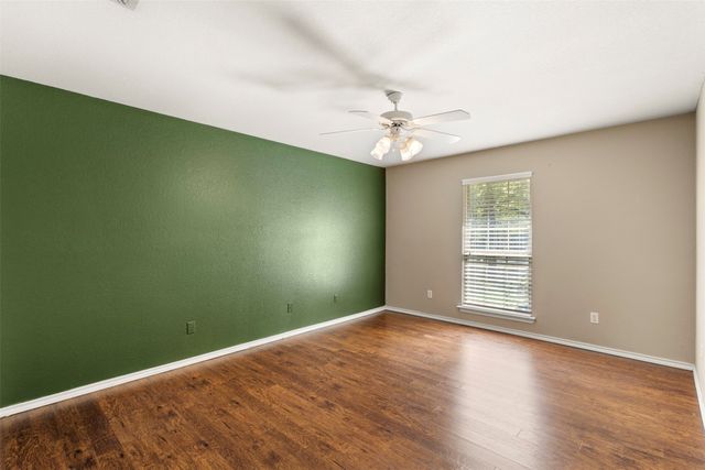 512 Post Oak Drive, Newark, TX 76071