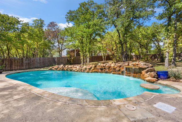 512 Post Oak Drive, Newark, TX 76071