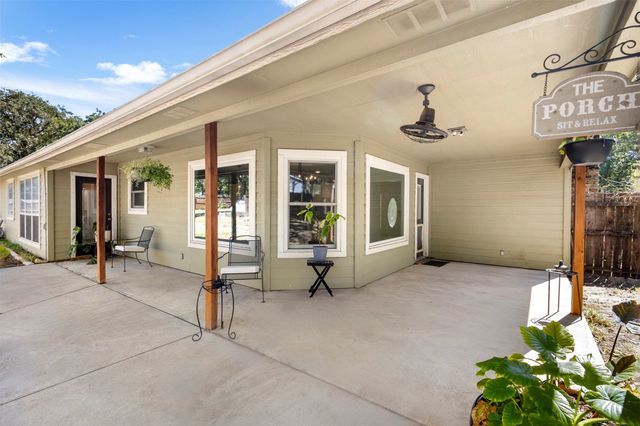 512 Post Oak Drive, Newark, TX 76071