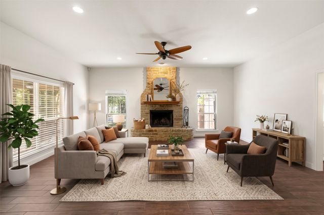 512 Post Oak Drive, Newark, TX 76071