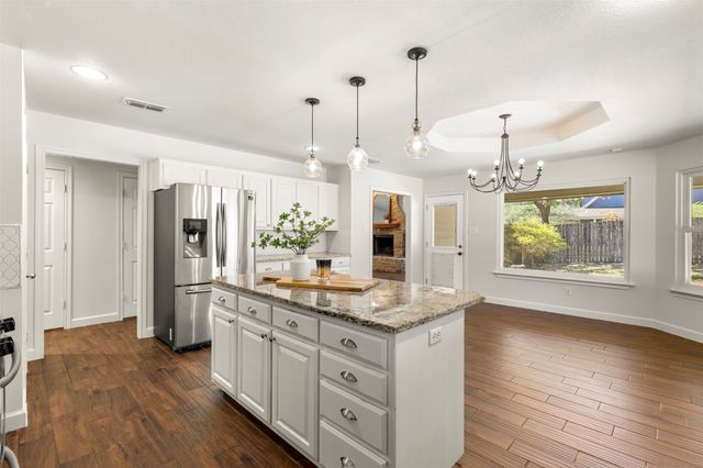 512 Post Oak Drive, Newark, TX 76071