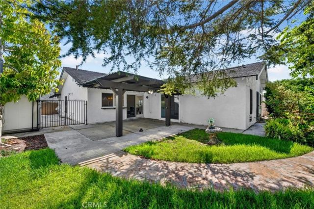 8661 Brookside Drive, Huntington Beach, CA 92646