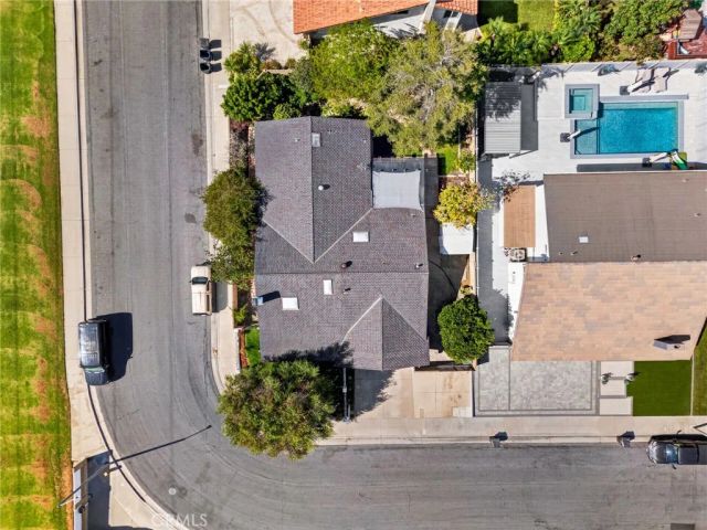8661 Brookside Drive, Huntington Beach, CA 92646
