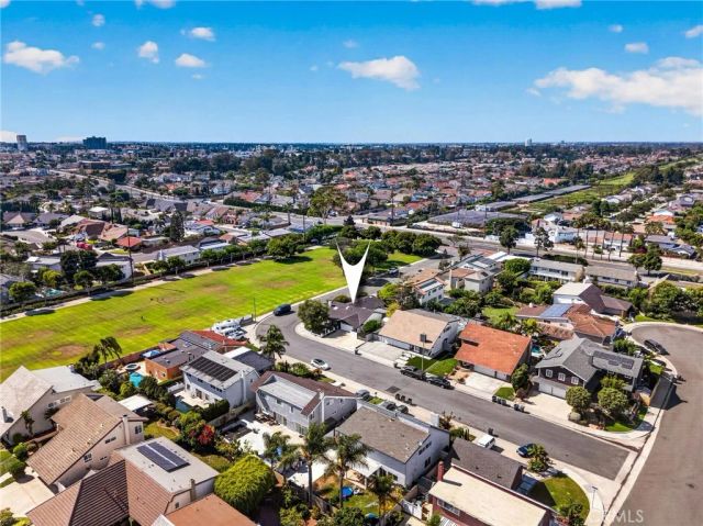 8661 Brookside Drive, Huntington Beach, CA 92646
