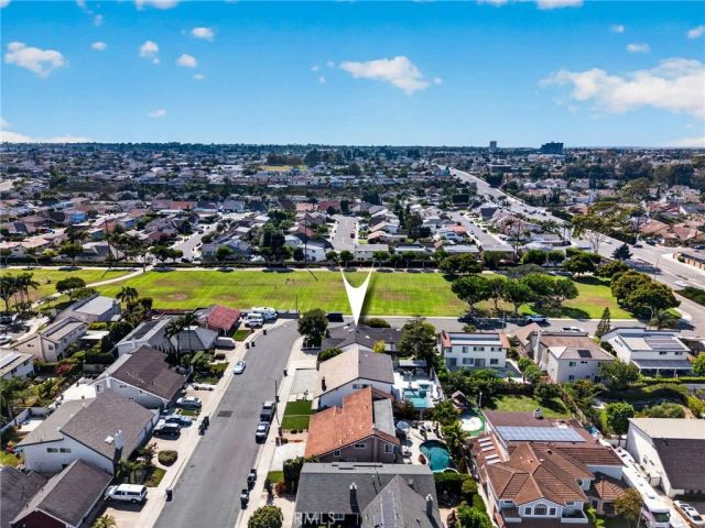 8661 Brookside Drive, Huntington Beach, CA 92646