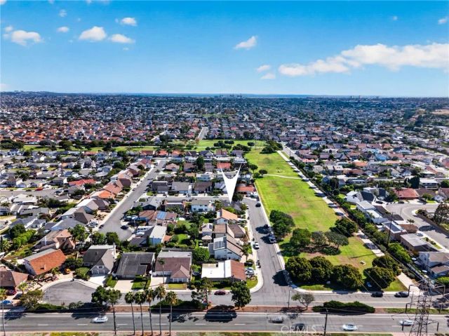 8661 Brookside Drive, Huntington Beach, CA 92646