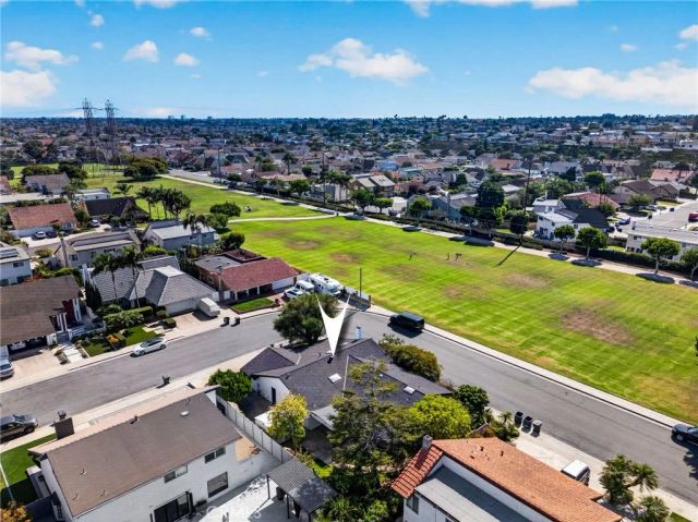 8661 Brookside Drive, Huntington Beach, CA 92646