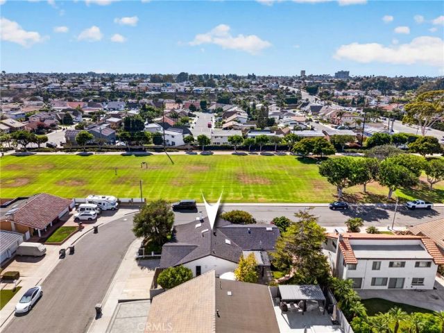 8661 Brookside Drive, Huntington Beach, CA 92646