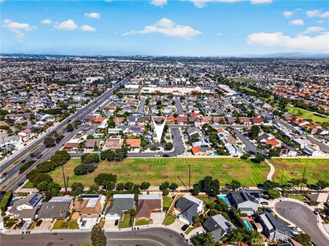8661 Brookside Drive, Huntington Beach, CA 92646