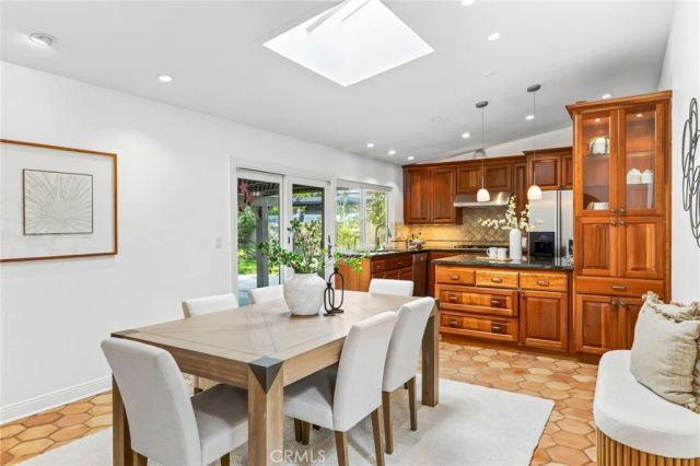 8661 Brookside Drive, Huntington Beach, CA 92646