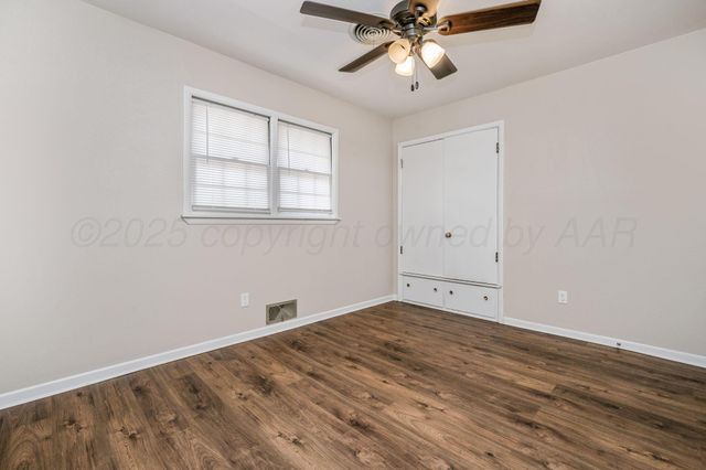 2115 N Chestnut Drive, Pampa, TX 79065