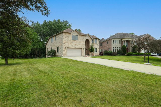 200 Ahmed Court, Glendale Heights, IL 60139