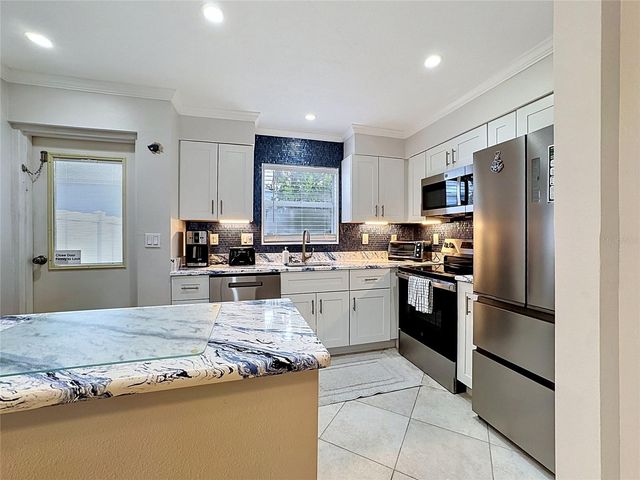 120 52ND STREET, Holmes Beach, FL 34217