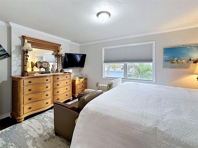120 52ND STREET, Holmes Beach, FL 34217