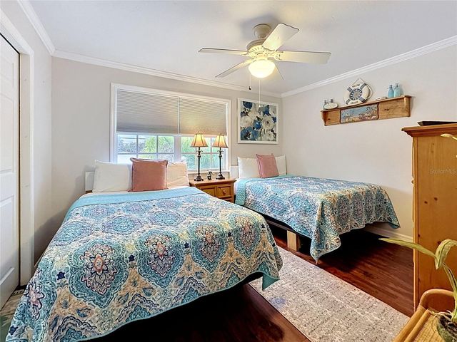 120 52ND STREET, Holmes Beach, FL 34217