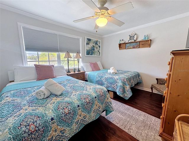 120 52ND STREET, Holmes Beach, FL 34217
