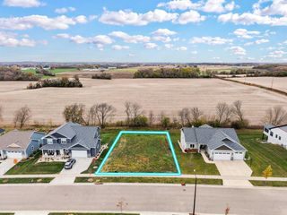 1024 Nordland Drive, Stoughton, WI 53589