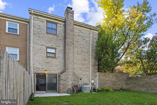 4301 GREENBERRY LN, Annandale, VA 22003