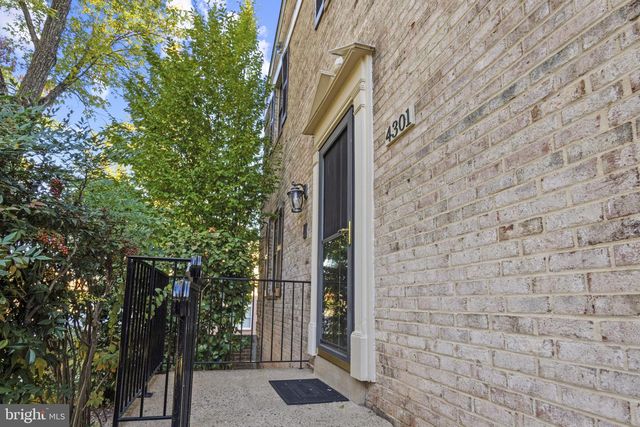 4301 GREENBERRY LN, Annandale, VA 22003