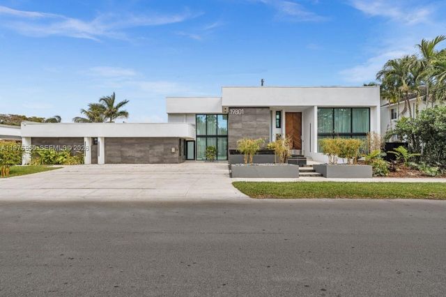 19801 NE 23rd Avenue, Miami, FL 33180