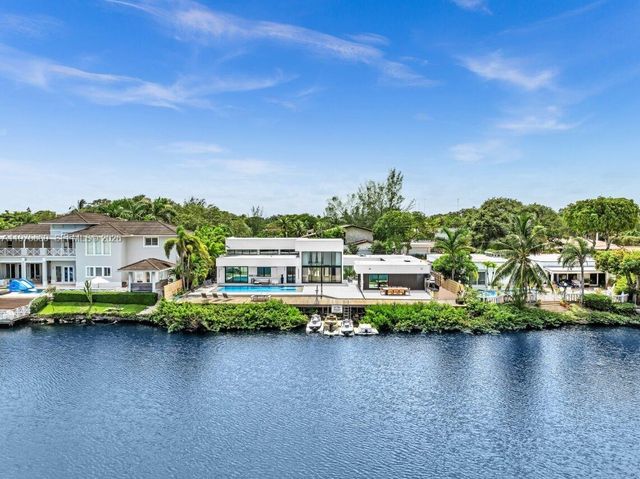 19801 NE 23rd Avenue, Miami, FL 33180