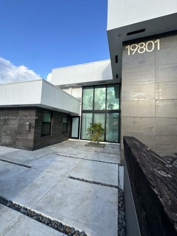19801 NE 23rd Avenue, Miami, FL 33180
