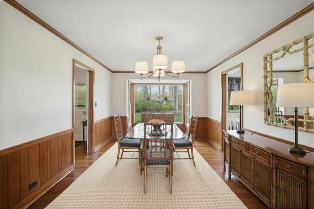 880 Hiawatha Lane, Riverwoods, IL 60015